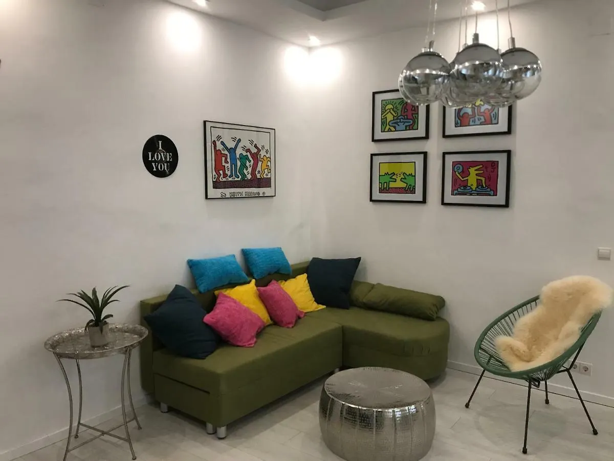Modern City Apt, Next To Metro فيينا